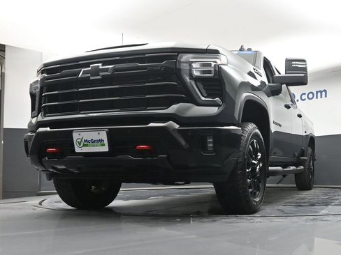Used 2025 Chevrolet Silverado 2500 LT w/ Trail Boss Package AWD/4WD image 7