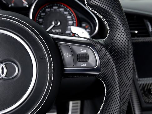 Used 2015 Audi R8 Competition image 21