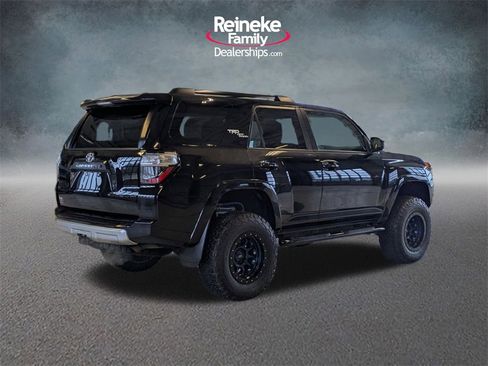 Used 2019 Toyota 4Runner TRD Off-Road image 5