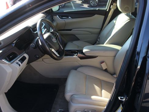 Used 2013 Cadillac XTS FWD image 13