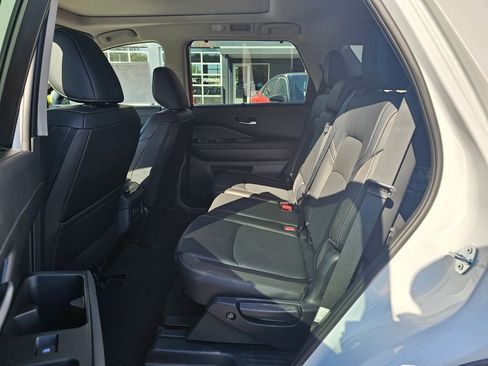 New 2026 Nissan Pathfinder SL AWD/4WD image 12