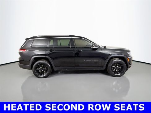 Used 2022 Jeep Grand Cherokee L Limited w/ Luxury Tech Group II image 3