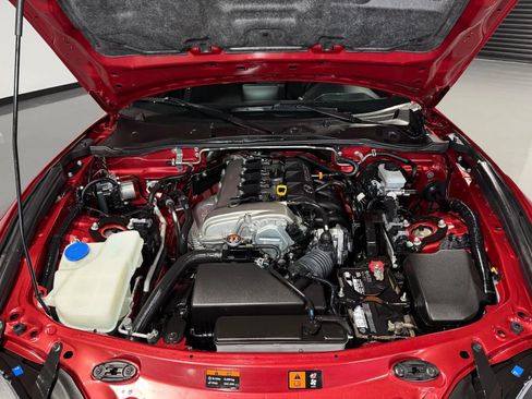 Used 2017 MAZDA MX-5 Miata RF Club RWD image 8