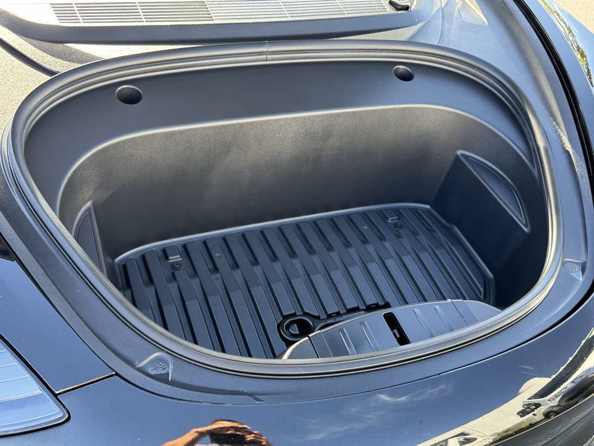 Used 2023 Tesla Model 3 Standard Range RWD image 7