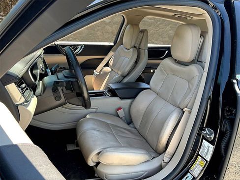 Used 2017 Lincoln Continental Reserve w/ Technology Package image 22