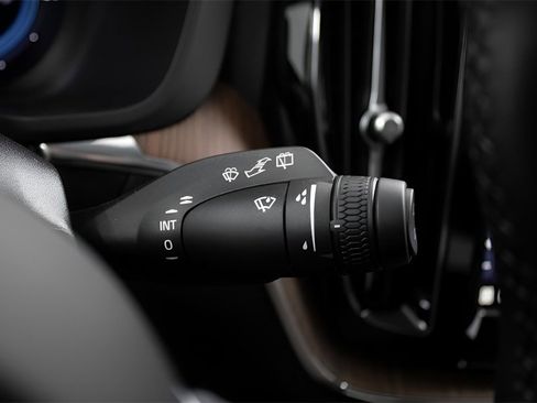 New 2024 Volvo XC60 T8 Plus w/ Protection Package Premier image 16