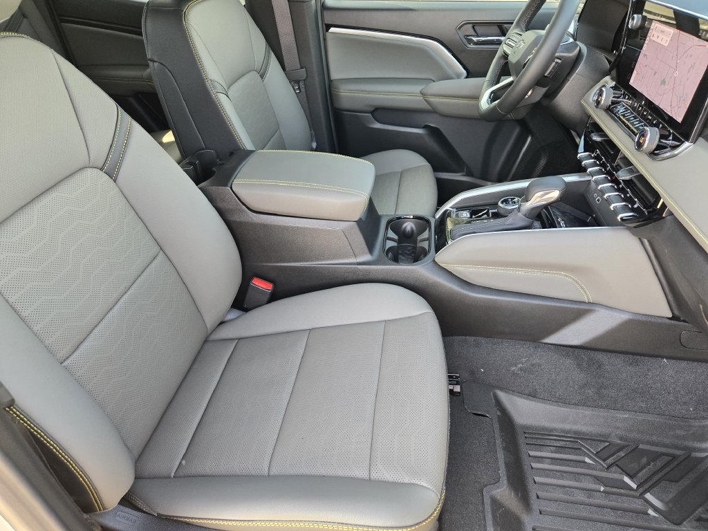New 2026 Chevrolet Colorado ZR2 w/ Technology Package AWD/4WD image 12