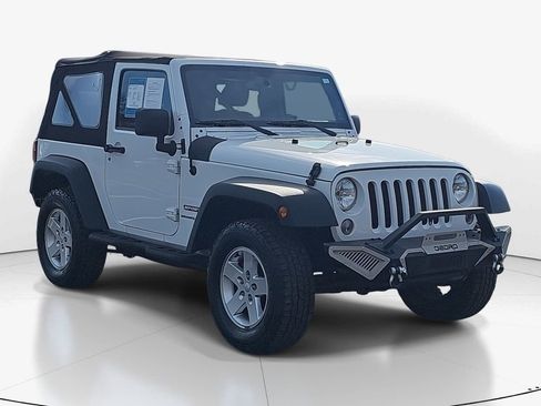 Used 2018 Jeep Wrangler Sport image 2