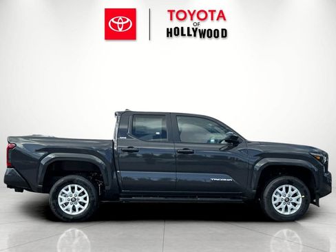 New 2026 Toyota Tacoma SR5 image 3