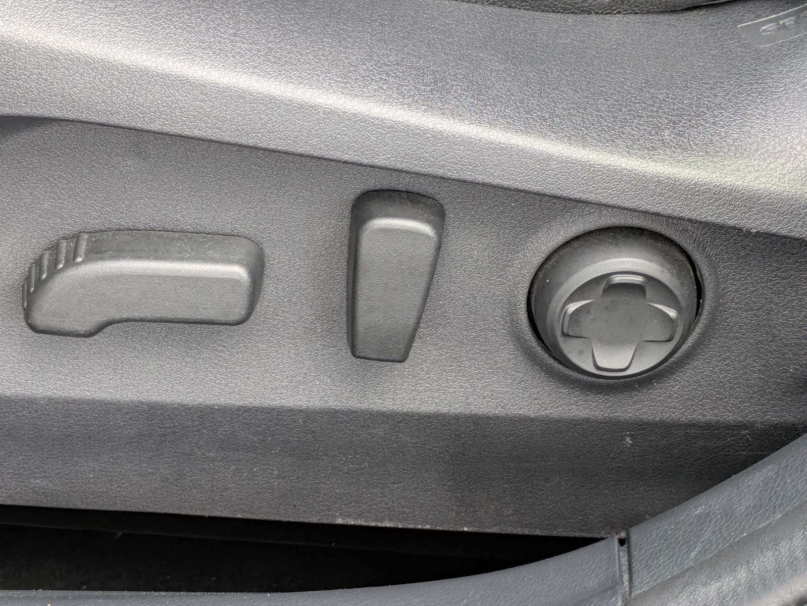Used 2023 Subaru Outback Limited AWD/4WD image 18
