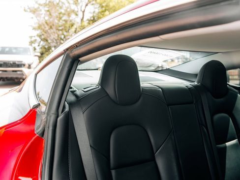 Used 2020 Tesla Model 3 Performance image 37