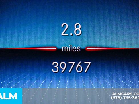 Used 2022 Mercedes-Benz GLB 250 4MATIC w/ Premium Package Lite image 43