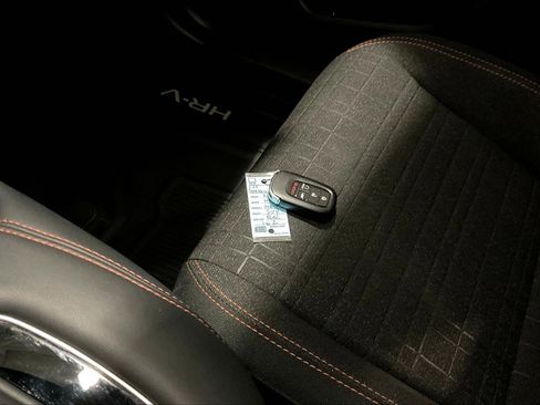 Used 2026 Honda HR-V Sport image 33
