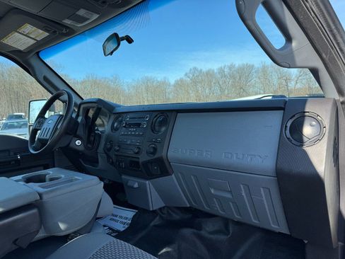 Used 2016 Ford F250 XL w/ Power Equipment Group image 19