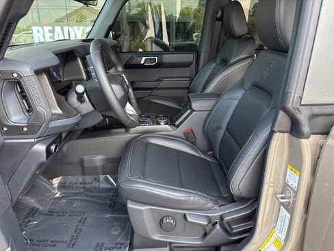 Used 2025 Ford Bronco Badlands AWD/4WD image 24