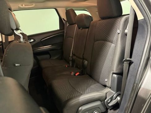 Used 2018 Dodge Journey SE w/ Connectivity Group FWD image 23