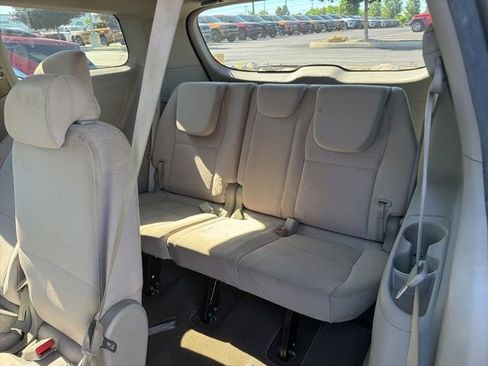 Used 2017 Kia Sedona LX FWD image 10