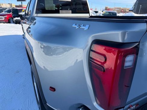 Used 2024 GMC Sierra 3500 SLT w/ SLT Premium Package image 48