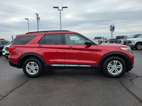 Certified 2023 Ford Explorer XLT w/ Equipment Group 202A AWD/4WD image 3