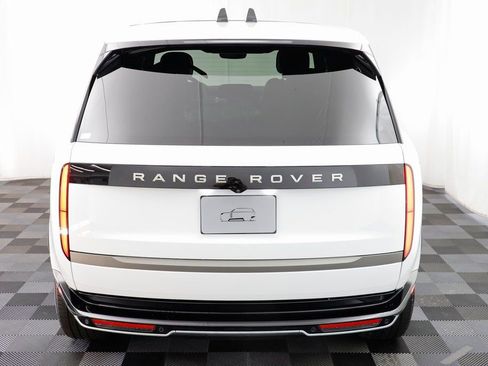 New 2025 Land Rover Range Rover SE AWD/4WD image 17