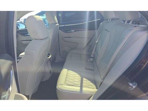 Used 2023 Buick Envision Avenir AWD/4WD image 9