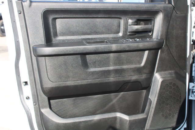 Used 2024 RAM 3500 Tradesman w/ Chrome Appearance Group AWD/4WD image 17