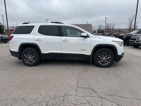 Used 2017 GMC Acadia SLT AWD/4WD image 16