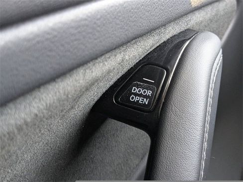 Used 2019 Tesla Model 3 Long Range image 23