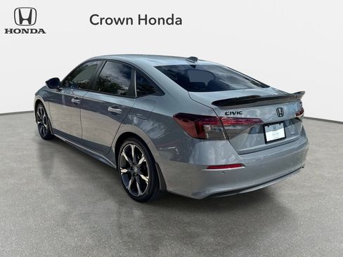 Used 2025 Honda Civic Sport Touring image 3