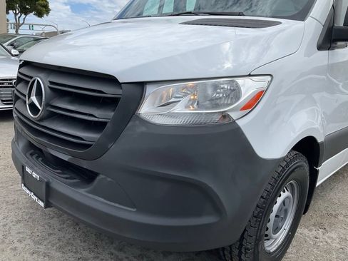 Used 2022 Mercedes-Benz Sprinter 2500 image 64
