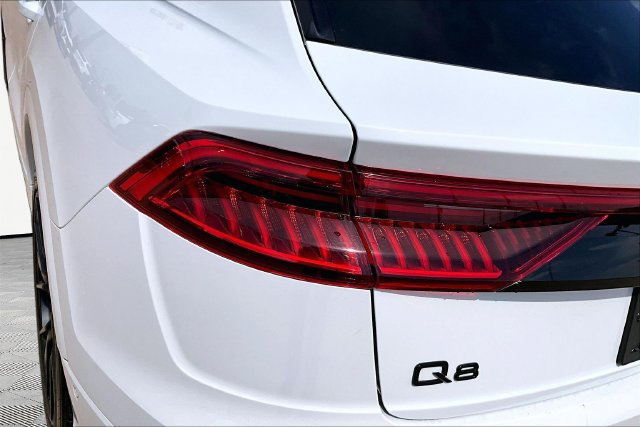 Used 2021 Audi Q8 Prestige AWD/4WD image 31