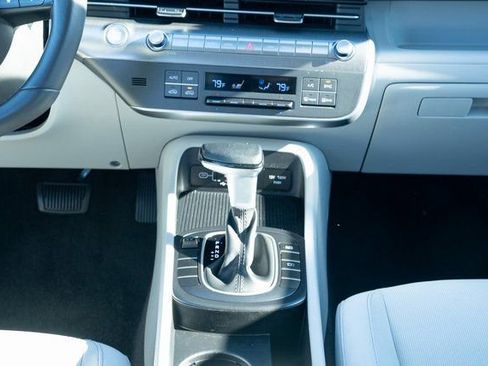 Used 2024 Hyundai Kona SEL image 32