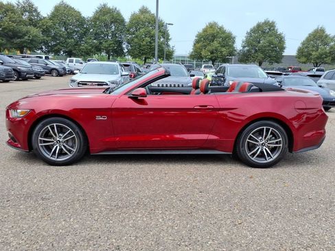 Used 2017 Ford Mustang GT Premium w/ Equipment Group 401A RWD image 2
