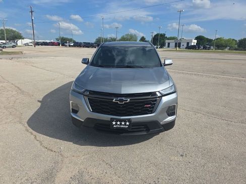 Used 2023 Chevrolet Traverse RS w/ LPO, Floor Liner Package image 8