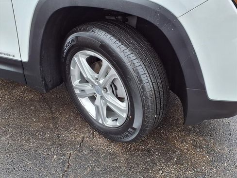 Certified 2022 GMC Terrain SLE w/ Driver Convenience Package image 37