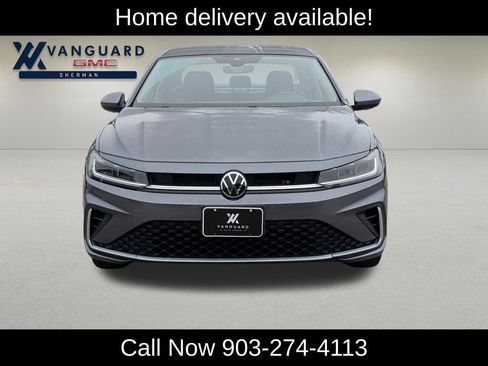 Used 2026 Volkswagen Jetta SE FWD image 2