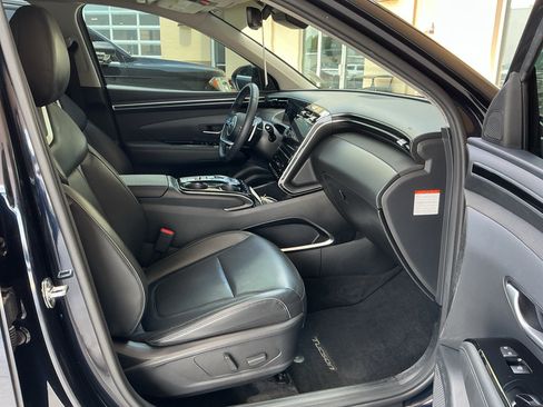 Certified 2023 Hyundai Tucson Limited AWD/4WD image 9