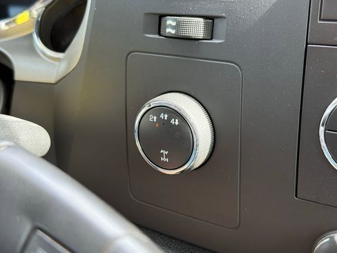 Used 2013 GMC Sierra 2500 SLE w/ SLE Preferred Package image 25