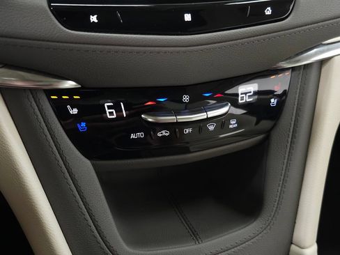 Used 2021 Cadillac XT5 Premium Luxury AWD/4WD image 31