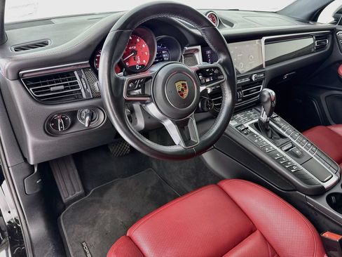 Certified 2020 Porsche Macan GTS AWD/4WD image 4