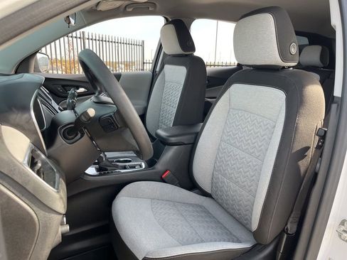 Used 2024 Chevrolet Equinox LS w/ LS Convenience Package image 22