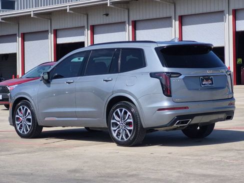 Used 2023 Cadillac XT6 Sport w/ Technology Package AWD/4WD image 4