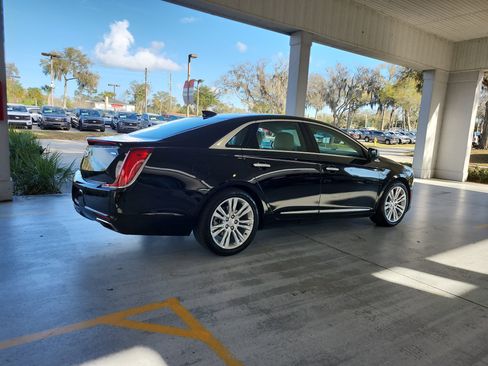 Used 2018 Cadillac XTS Luxury image 5