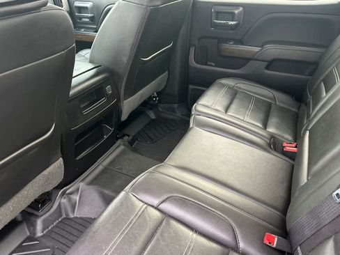 Used 2019 GMC Sierra 2500 Denali w/ Duramax Plus Package image 4