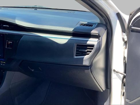 Used 2015 Toyota Corolla S FWD image 18