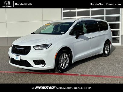 Used 2024 Chrysler Pacifica Touring-L