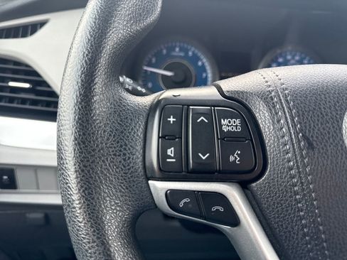 Used 2020 Toyota Sienna LE image 27