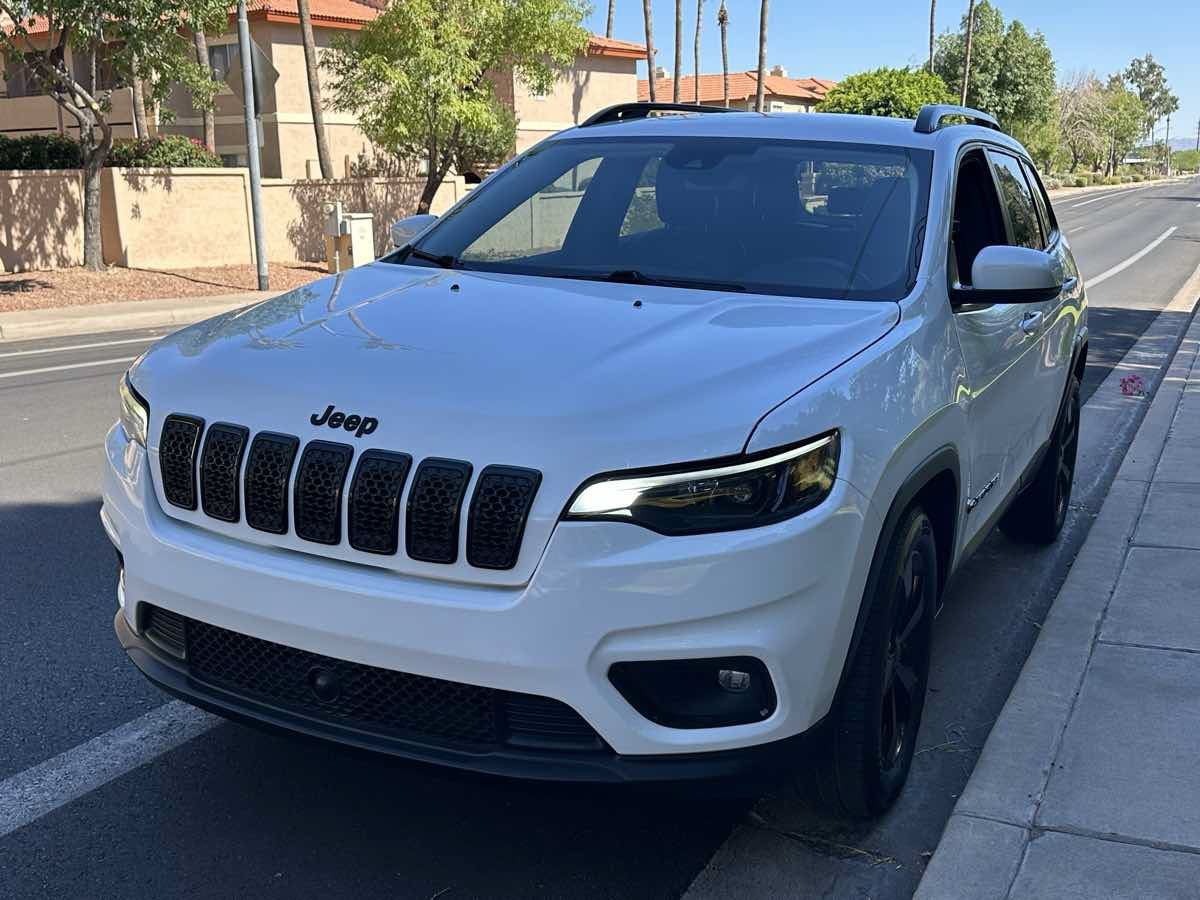 Used 2021 Jeep Cherokee Latitude Plus FWD image 4