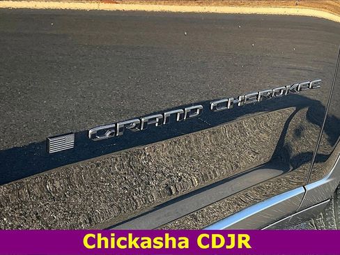 New 2025 Jeep Grand Cherokee L Altitude image 8