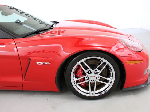 Used 2008 Chevrolet Corvette Z06 w/ Preferred Equipment Group image 12